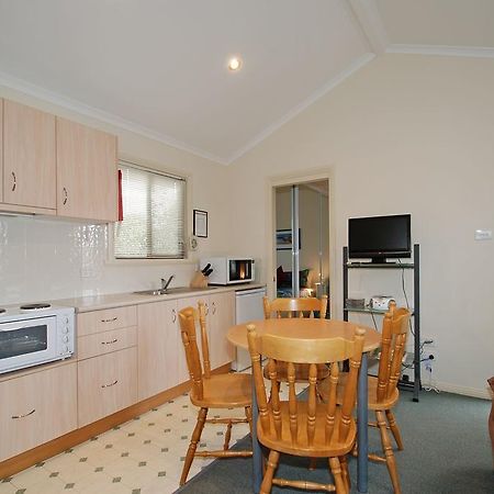 Triabunna Cabin & Caravan Park Eksteriør bilde