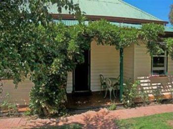 Triabunna Cabin & Caravan Park Eksteriør bilde
